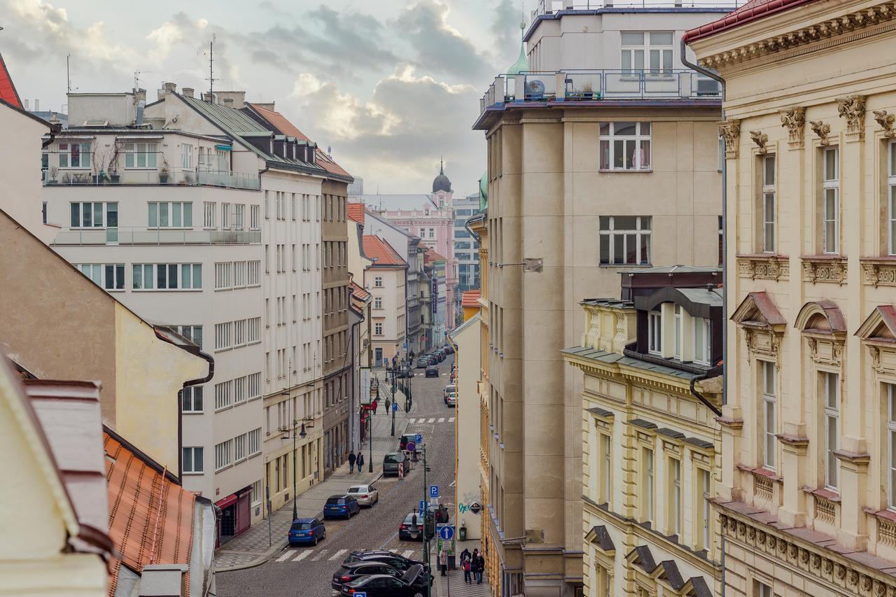 Air Conditioned Terrace Apartment Prague Exterior photo